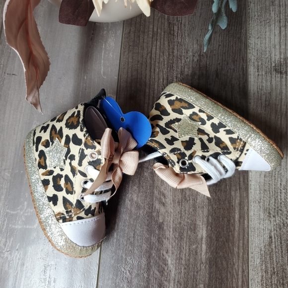 NWT Valen Sina Baby Girl Size 1 Walking Shoes Casual Soft Sneakers with Bows - Picture 14 of 16